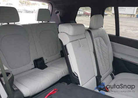 2024 BMW X7 xDrive40I z USA, uszkodzony, nr VIN 5UX23EM06R9S36716